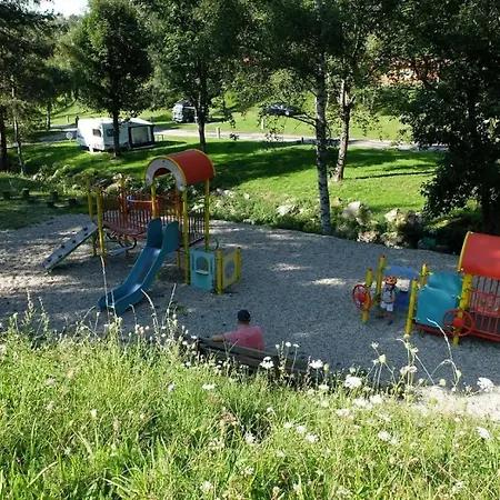 Zecamping 2 Avec Animaux Acceptes Et Piscine Chauffee 2*