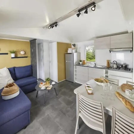 Zecamping 2 Avec Animaux Acceptes Et Piscine Chauffee